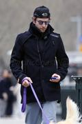 http://img205.imagevenue.com/loc155/th_31694_BradleyCooperspottedwalkinghisdogwhileusinghescellphoneinNewYork28.03.102_123_155lo.jpg