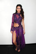 http://img205.imagevenue.com/loc353/th_709923793_Selena_Gomez_Backstage_Dancing_with_the_Stars3_122_353lo.jpg