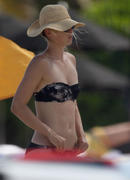 http://img205.imagevenue.com/loc394/th_434596717_MCFan_for_CelebloungeCelebsForum02_04_201411_25_39_122_394lo.jpg